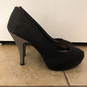Black Glitter Heel Pumps